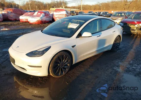 2023 Tesla Model 3 Performance Dual Motor All-Wheel Drive z USA, uszkodzony, nr VIN 5YJ3E1EC8PF559492